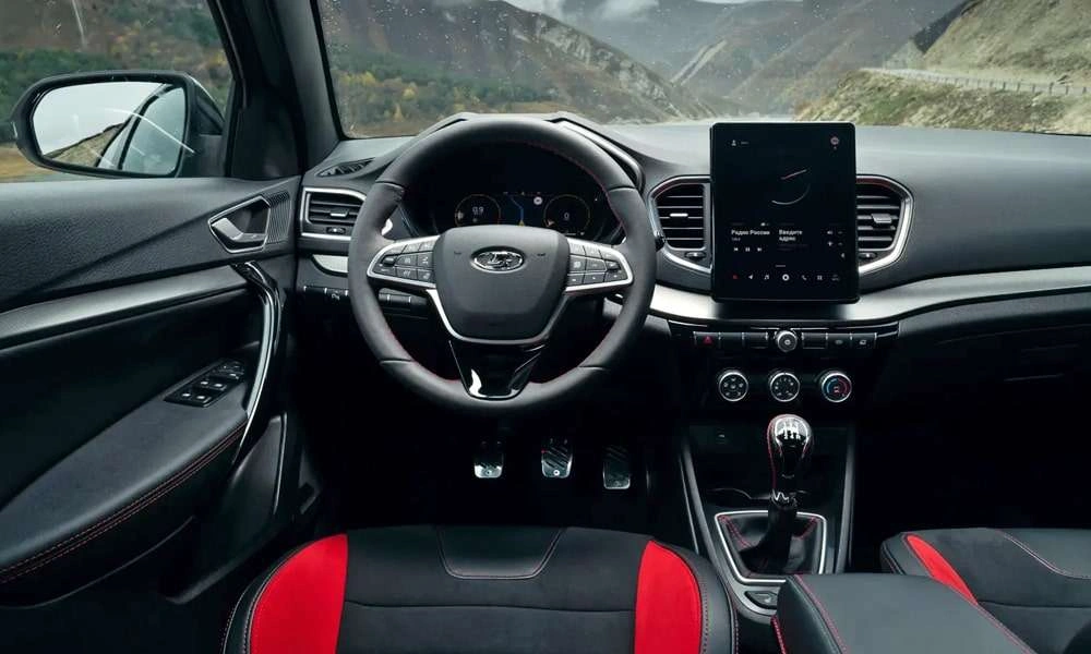 Интерьер салона <br>Lada Vesta SW Sportline