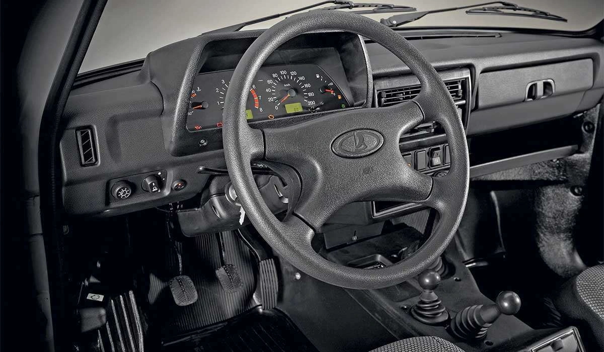 Интерьер салона <br>Lada Niva Legend 5д