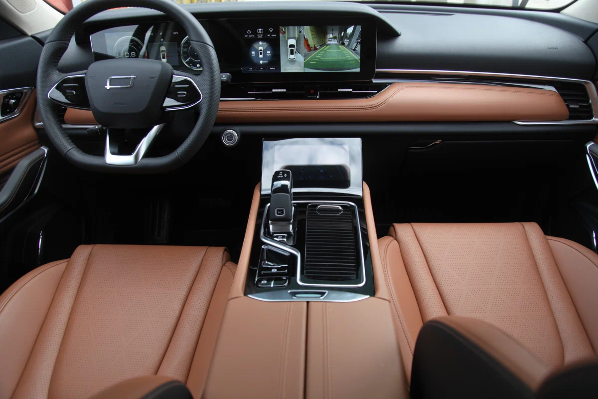 Интерьер салона <br>Faw Bestune T99