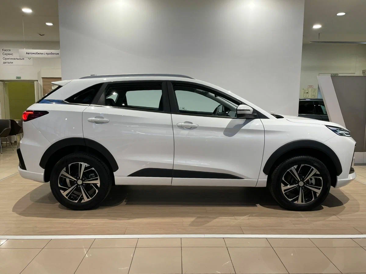 Внешний вид <br>Jac JS6