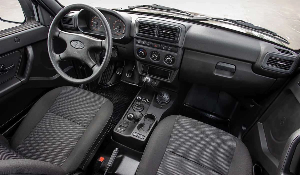 Интерьер салона <br>Lada Niva Legend 5д