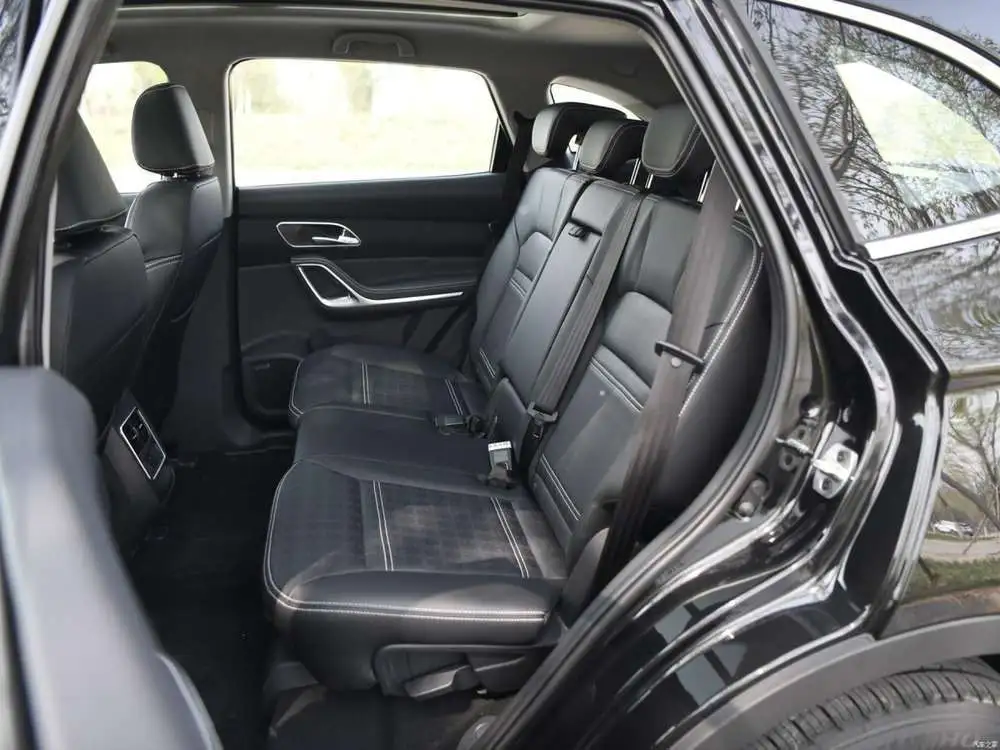 Интерьер салона <br>Jac S7