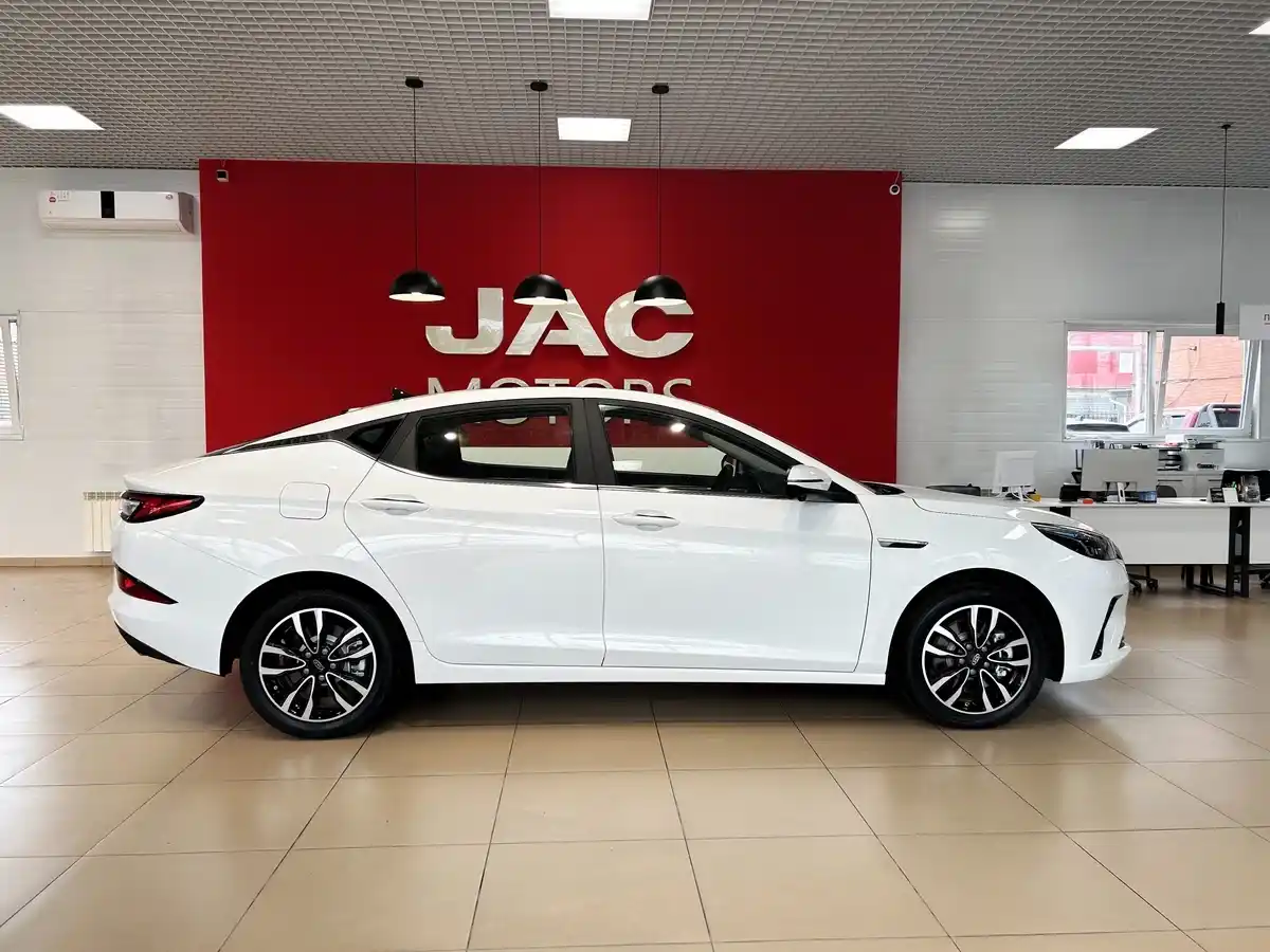 Внешний вид <br>Jac J7