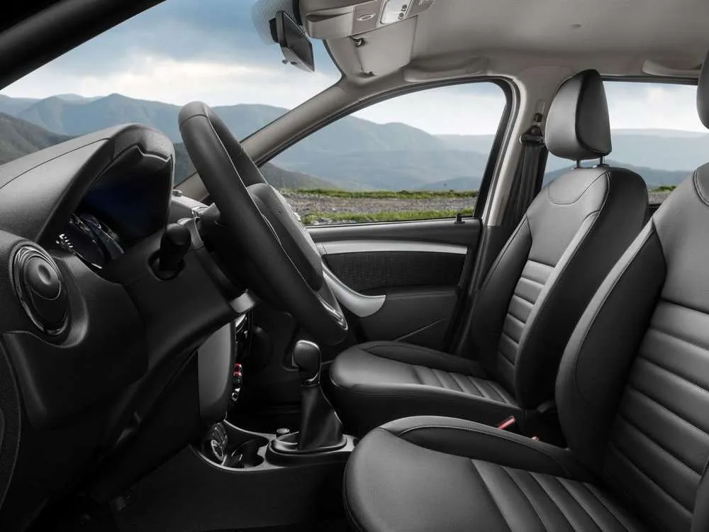 Интерьер салона <br>Nissan Terrano