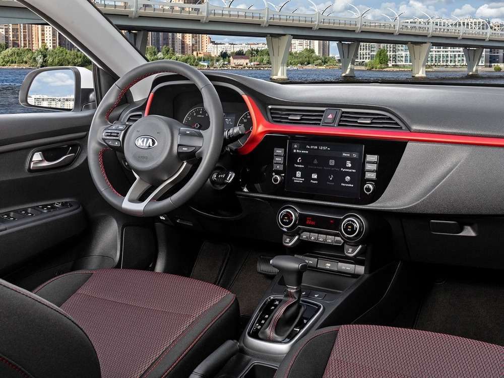 Интерьер салона <br>KIA Rio