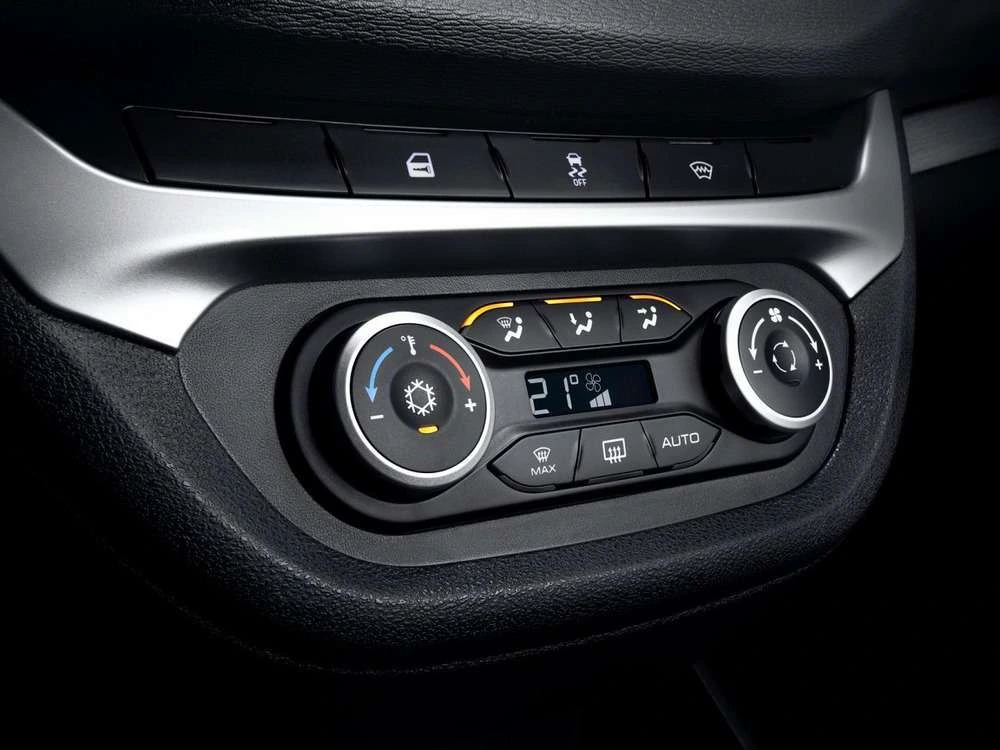 Интерьер салона <br>Lada Vesta Седан