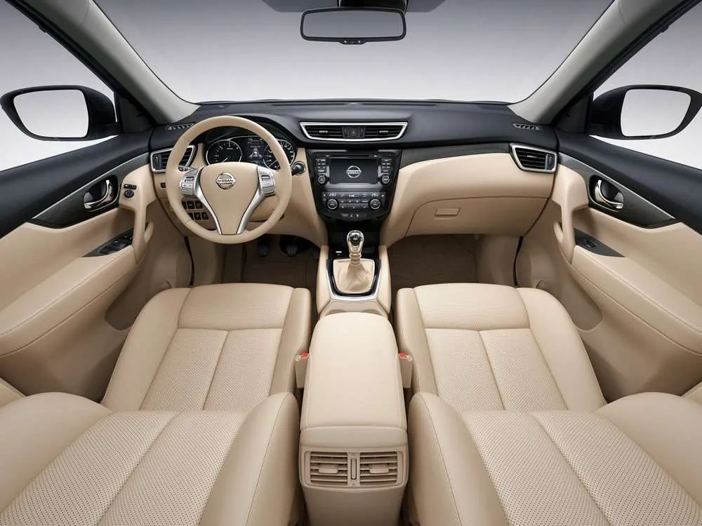 Интерьер салона <br>Nissan X-Trail