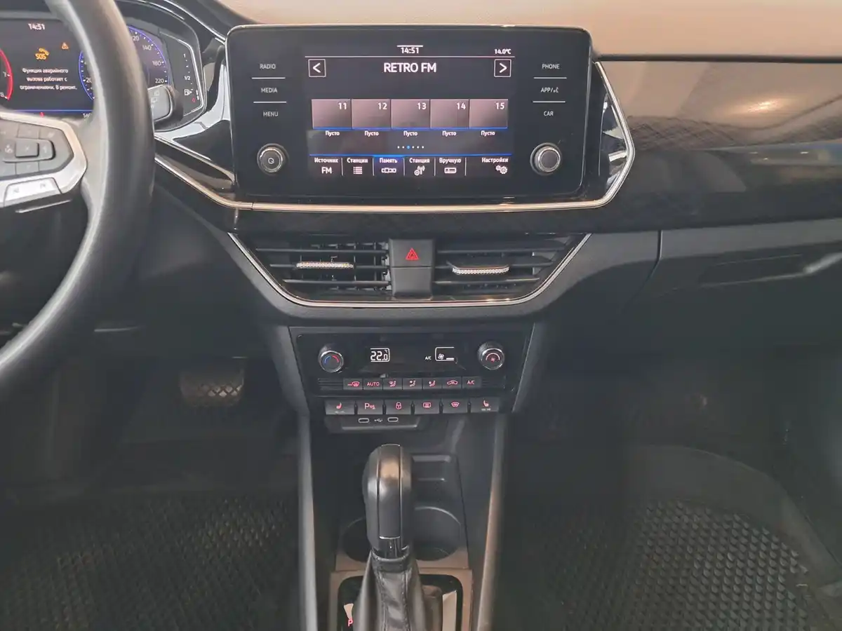 Интерьер салона <br>Volkswagen Polo