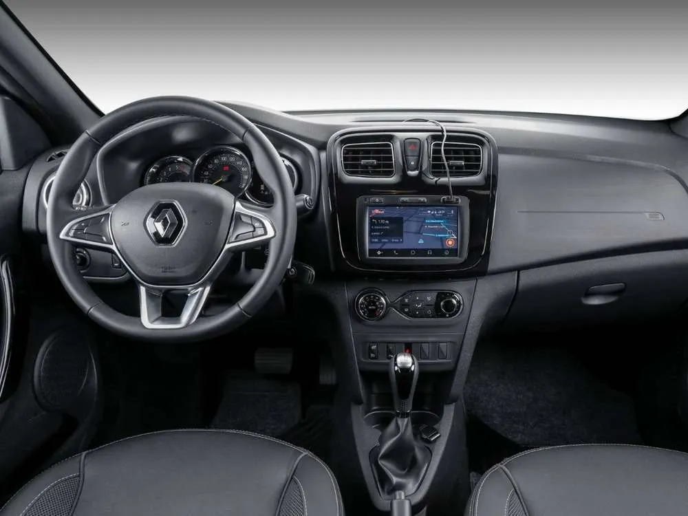 Интерьер салона <br>Renault Sandero