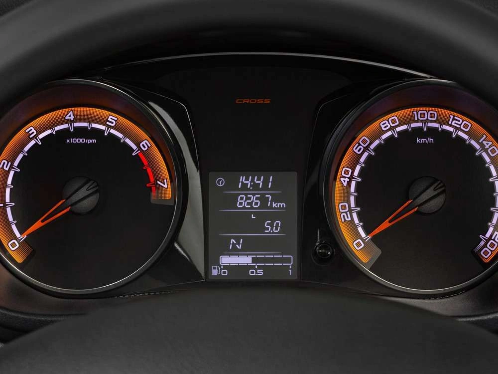 Интерьер салона <br>Lada Granta Cross