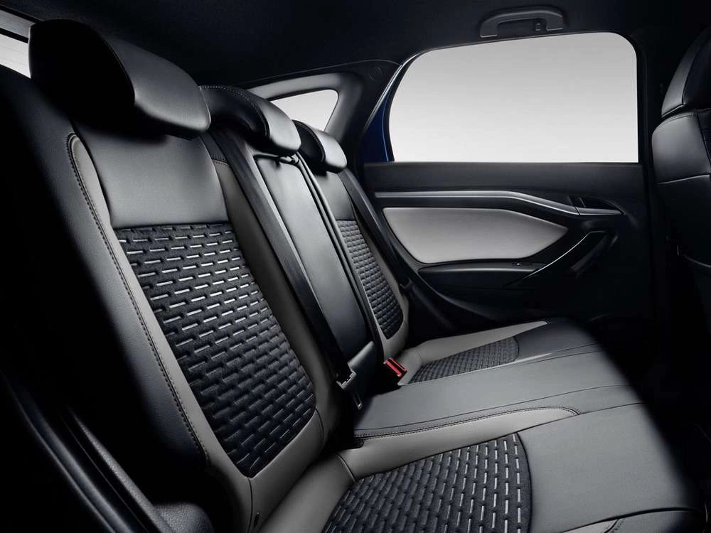 Интерьер салона <br>Lada Vesta SW