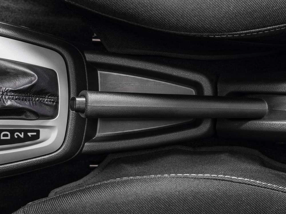 Интерьер салона <br>Lada Granta Хэтчбек