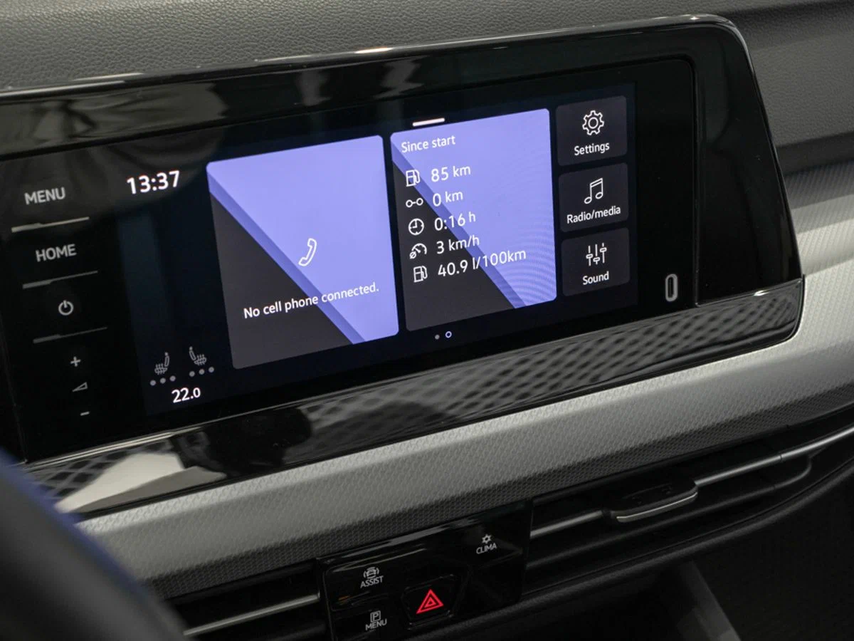 Интерьер салона <br>Volkswagen Golf