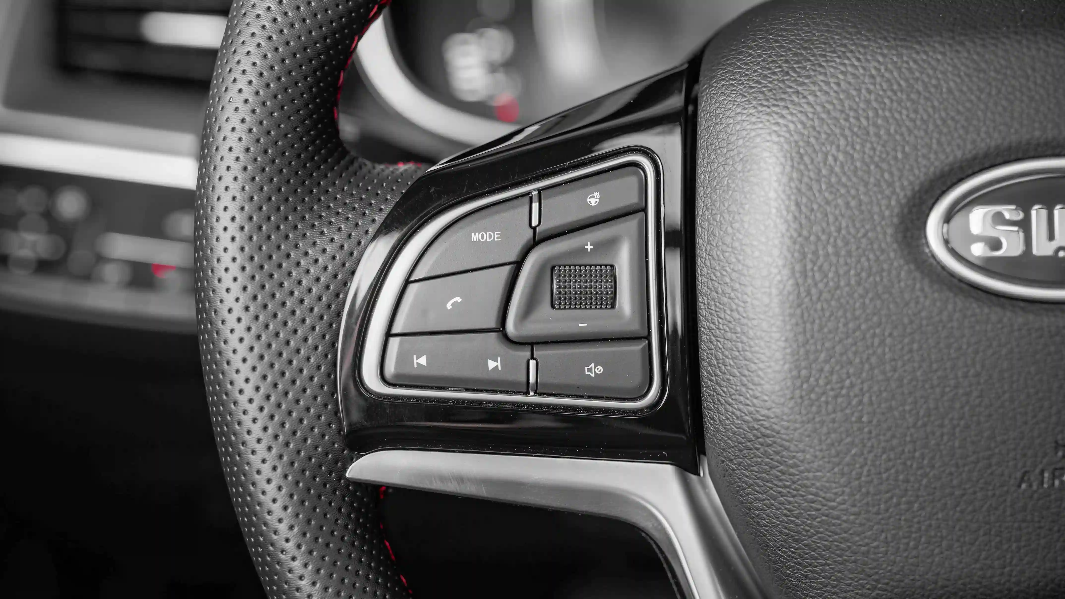 Интерьер салона <br>SWM G01F