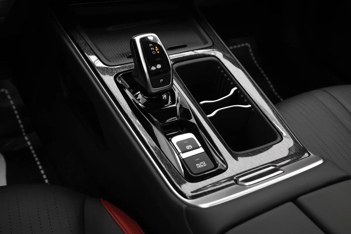 Интерьер салона <br>Dongfeng Shine Max