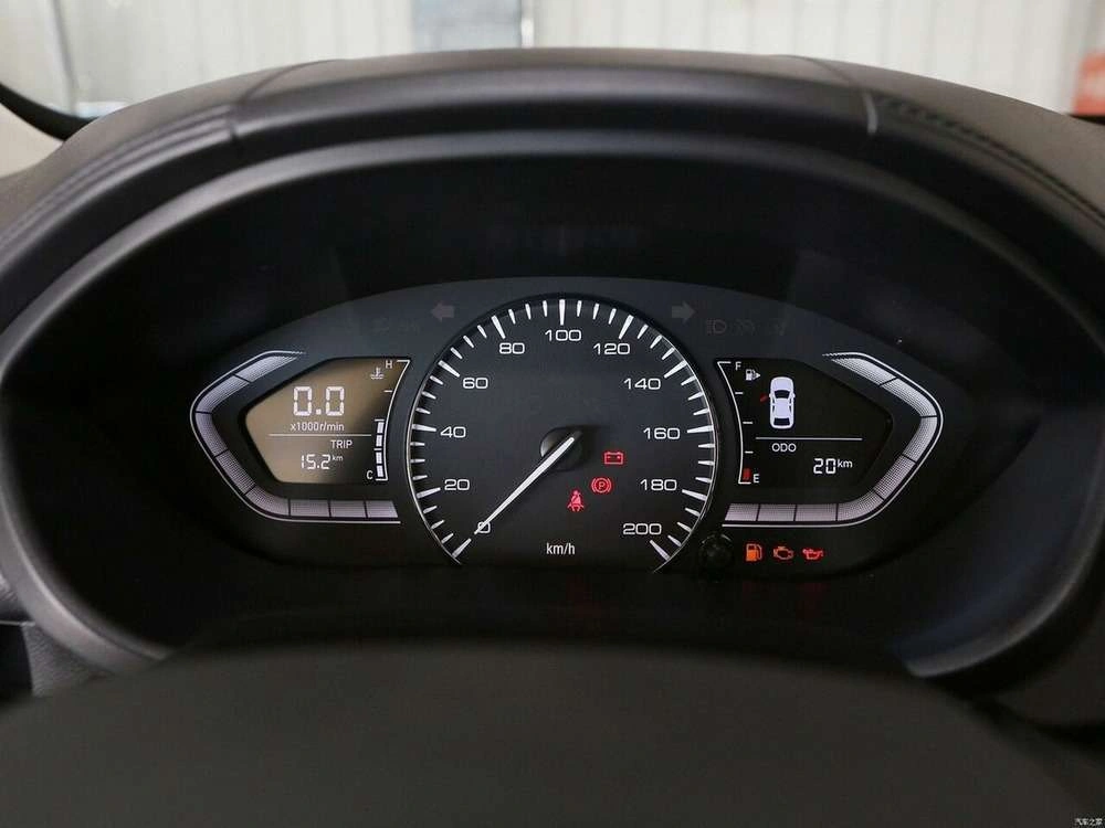 Интерьер салона <br>Changan Alsvin