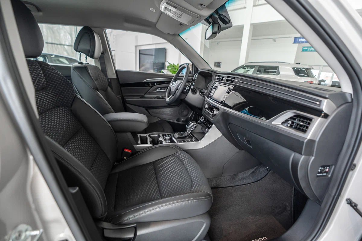 Интерьер салона <br>KGM KORANDO