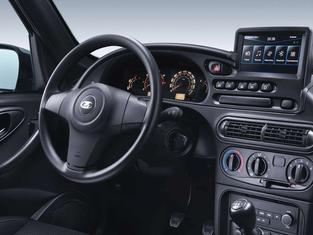 Интерьер салона <br>Lada Niva Travel