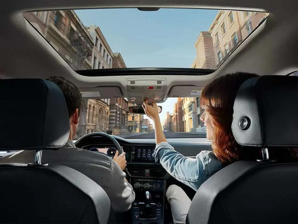 Интерьер салона <br>Volkswagen Jetta