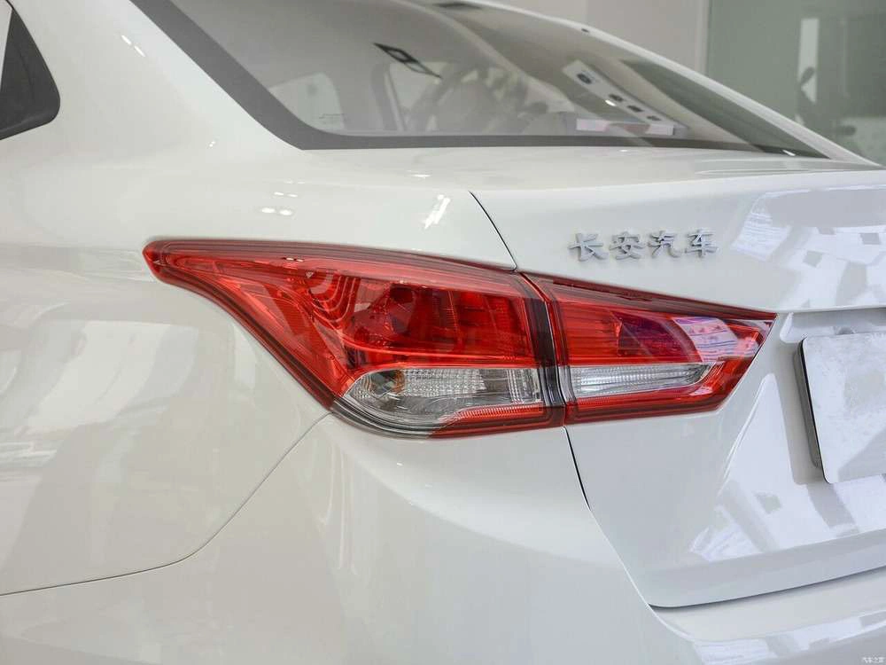 Внешний вид <br>Changan Alsvin