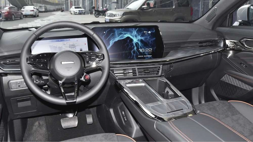 Интерьер салона <br>Haval F7  NEW