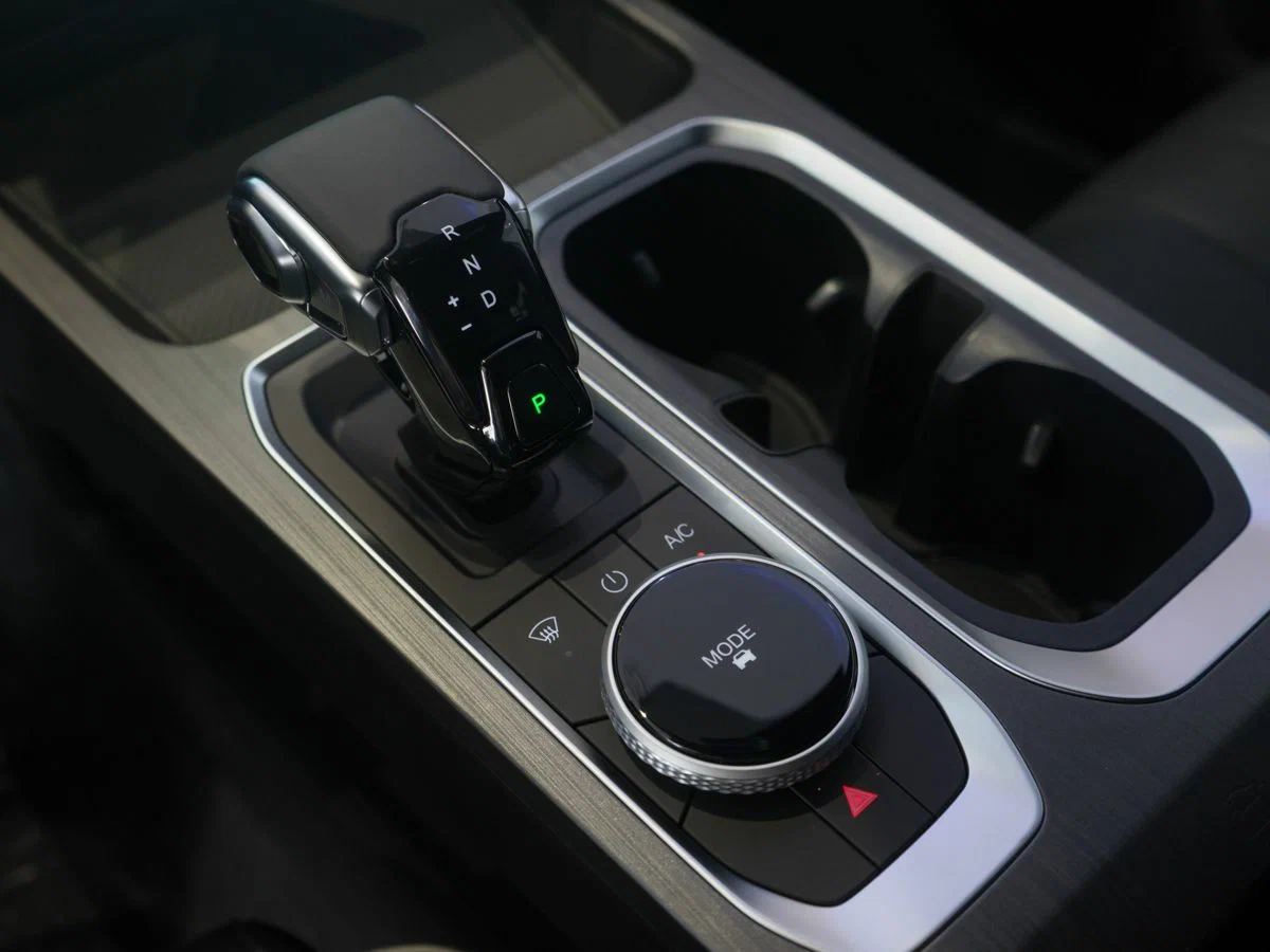 Интерьер салона <br>Jaecoo J7 LE