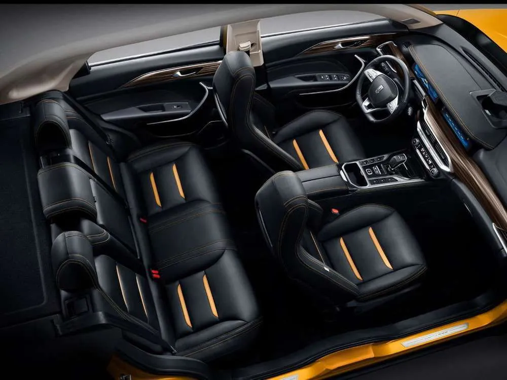 Интерьер салона <br>Faw Bestune T77