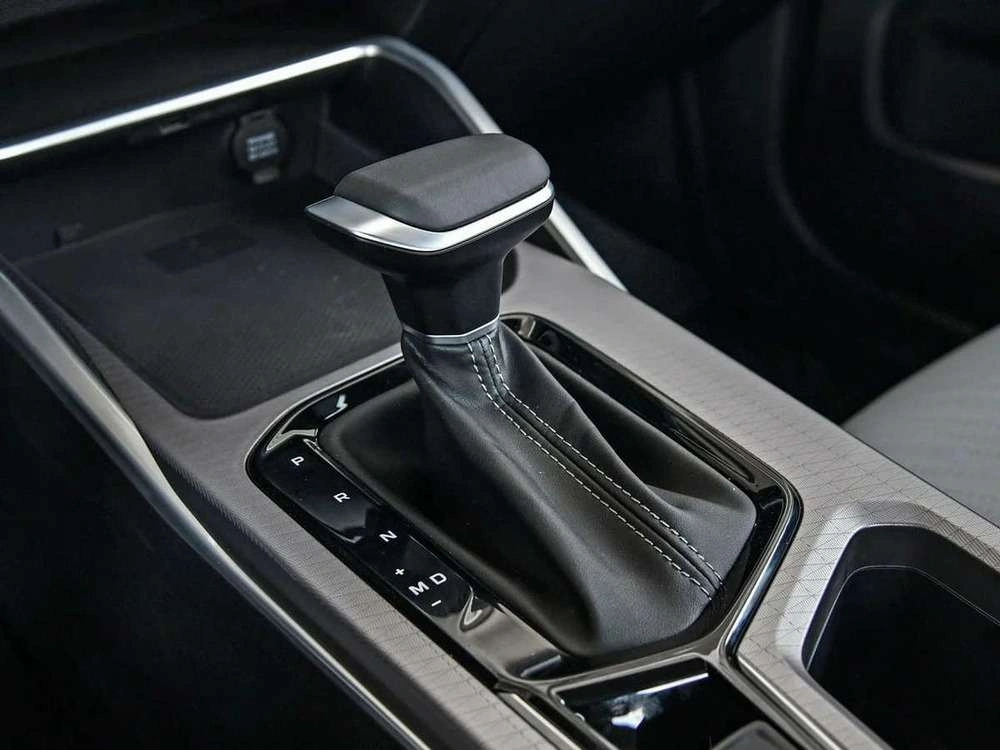 Интерьер салона <br>Geely Emgrand