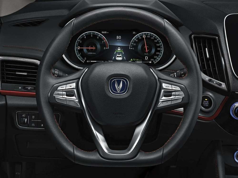 Интерьер салона <br>Changan CS55