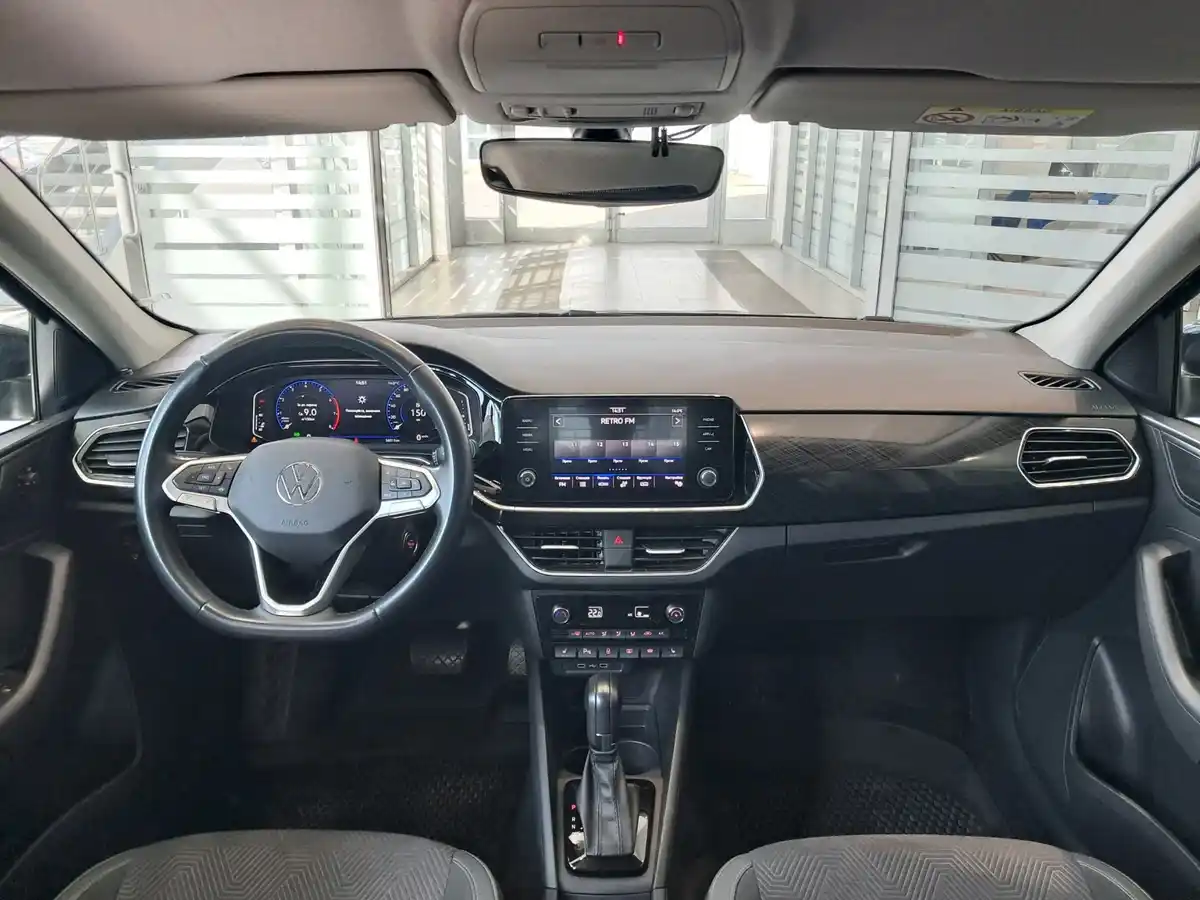 Интерьер салона <br>Volkswagen Polo