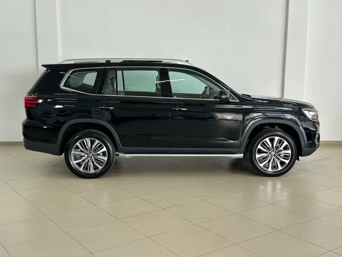 Внешний вид <br>MG RX8