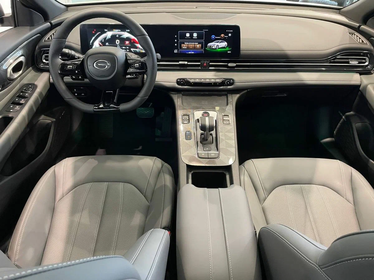 Интерьер салона <br>GAC Empow