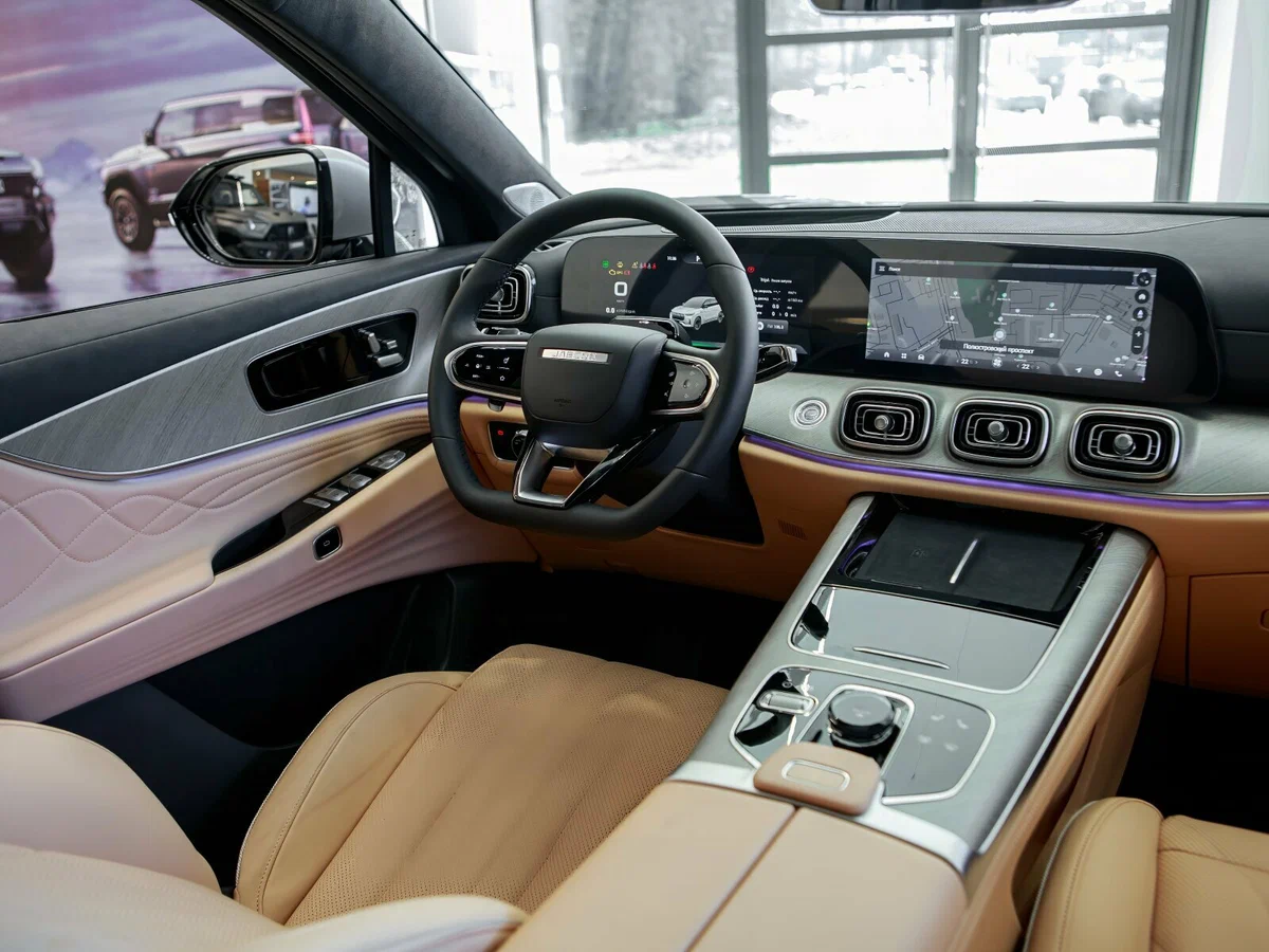 Интерьер салона <br>Jaecoo J8