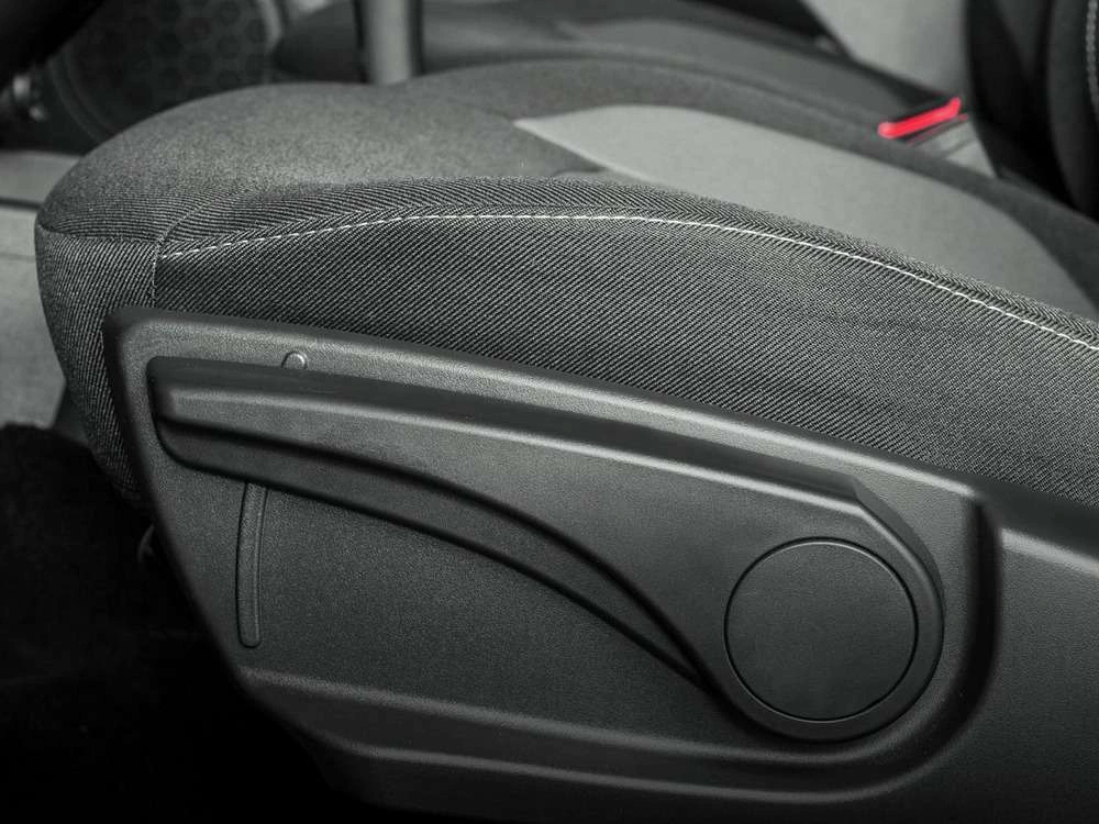 Интерьер салона <br>Lada Granta Универсал