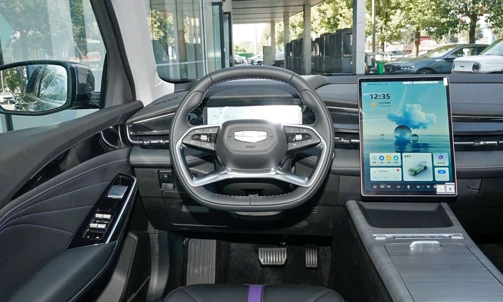 Интерьер салона <br>Geely Preface  NEW