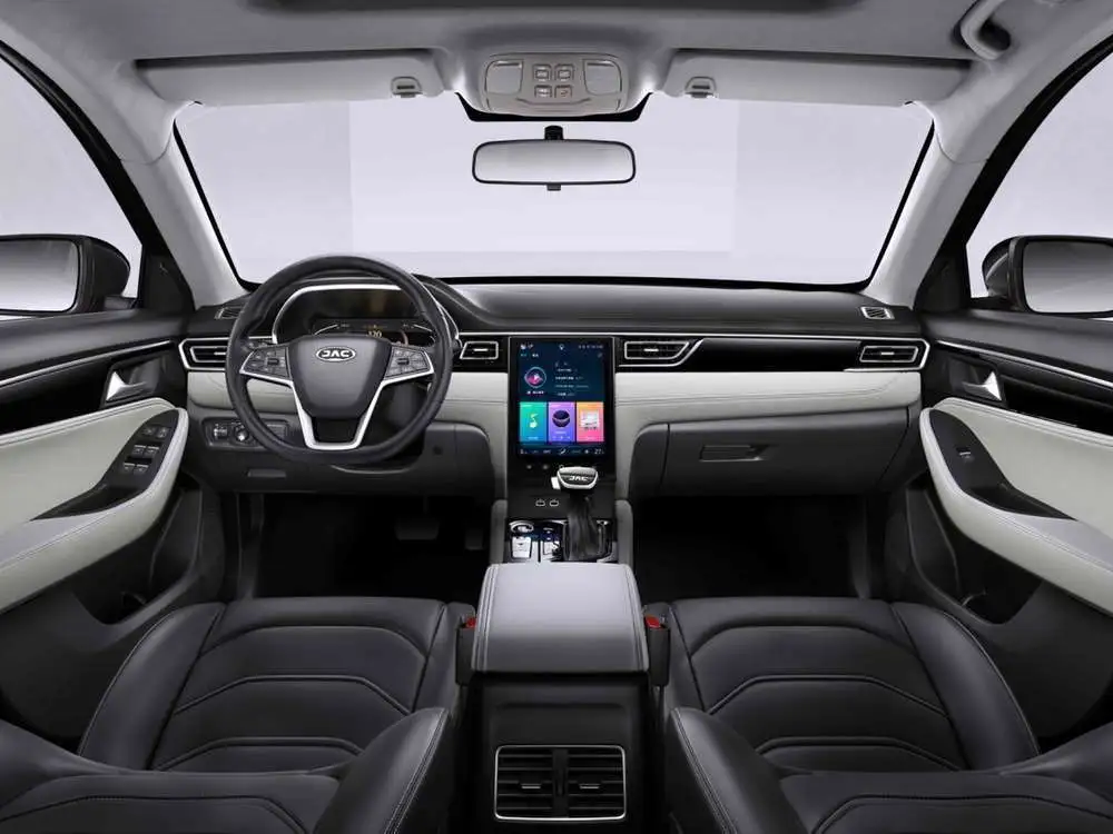 Интерьер салона <br>Jac J7