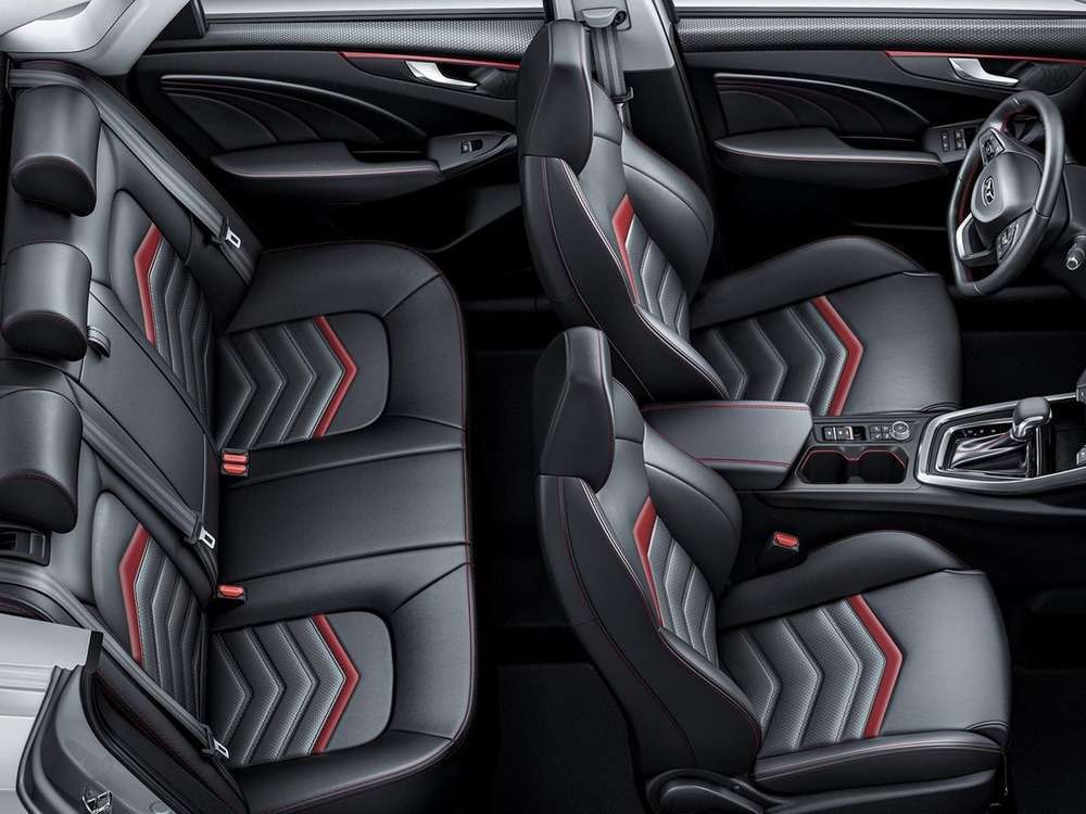 Интерьер салона <br>KAIYI E5