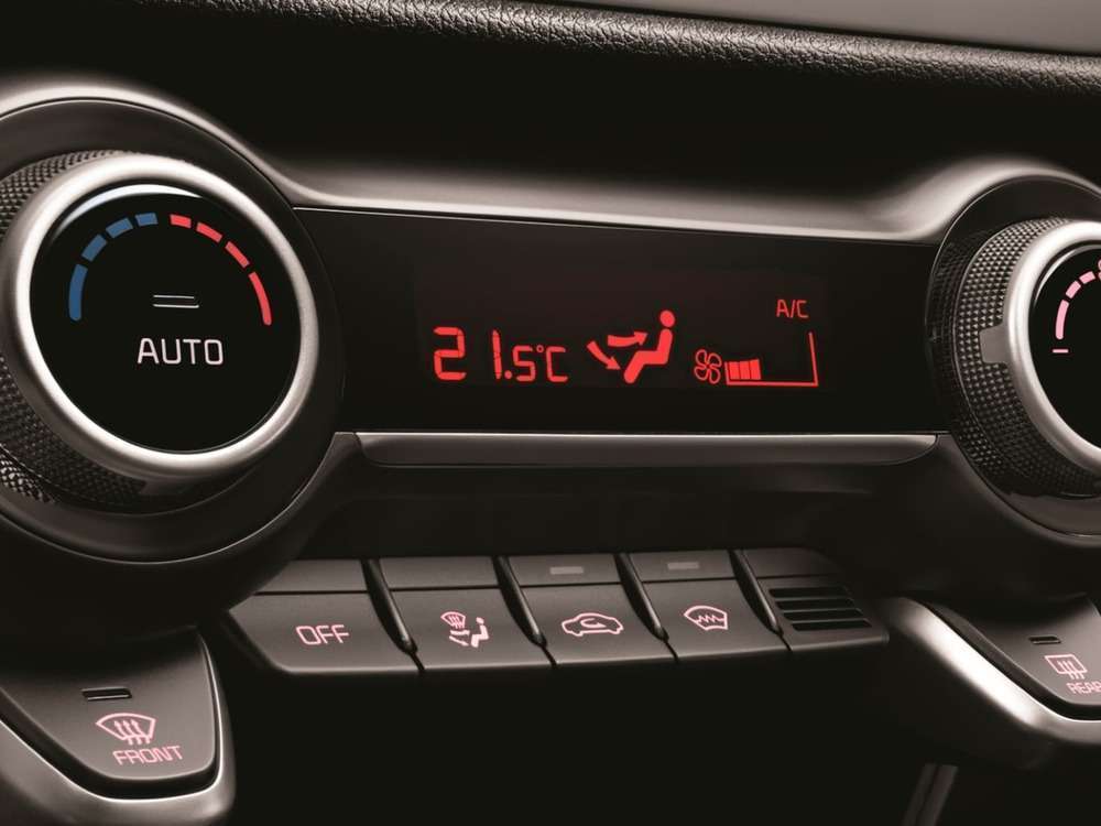 Интерьер салона <br>KIA Rio X