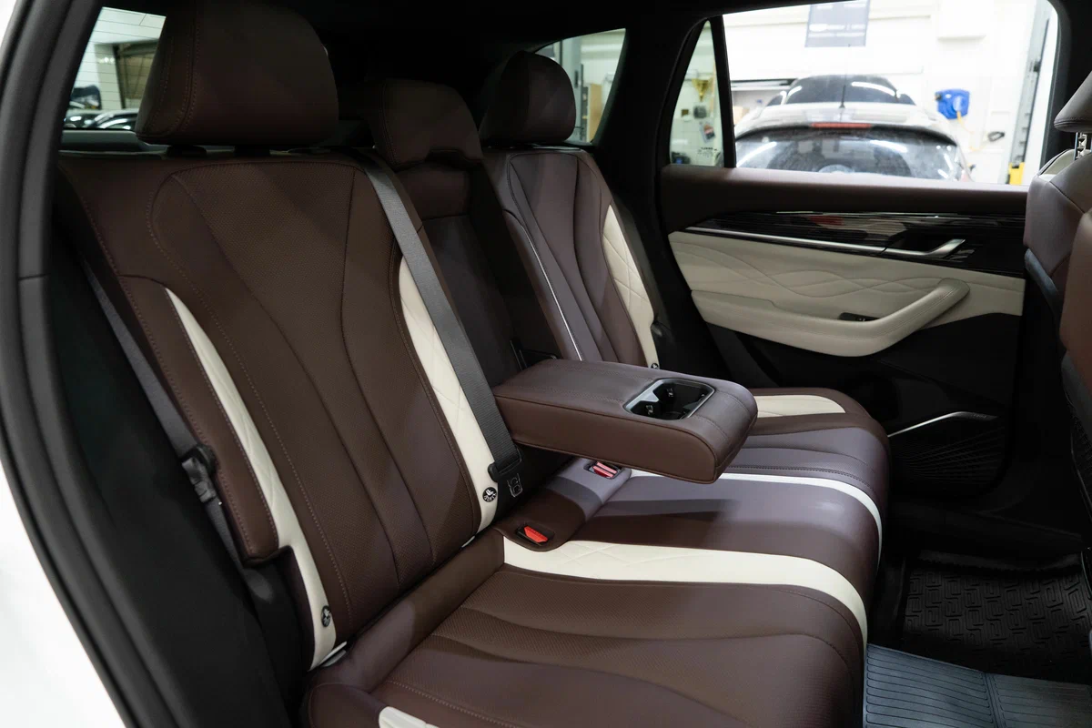 Интерьер салона <br>Geely Monjaro