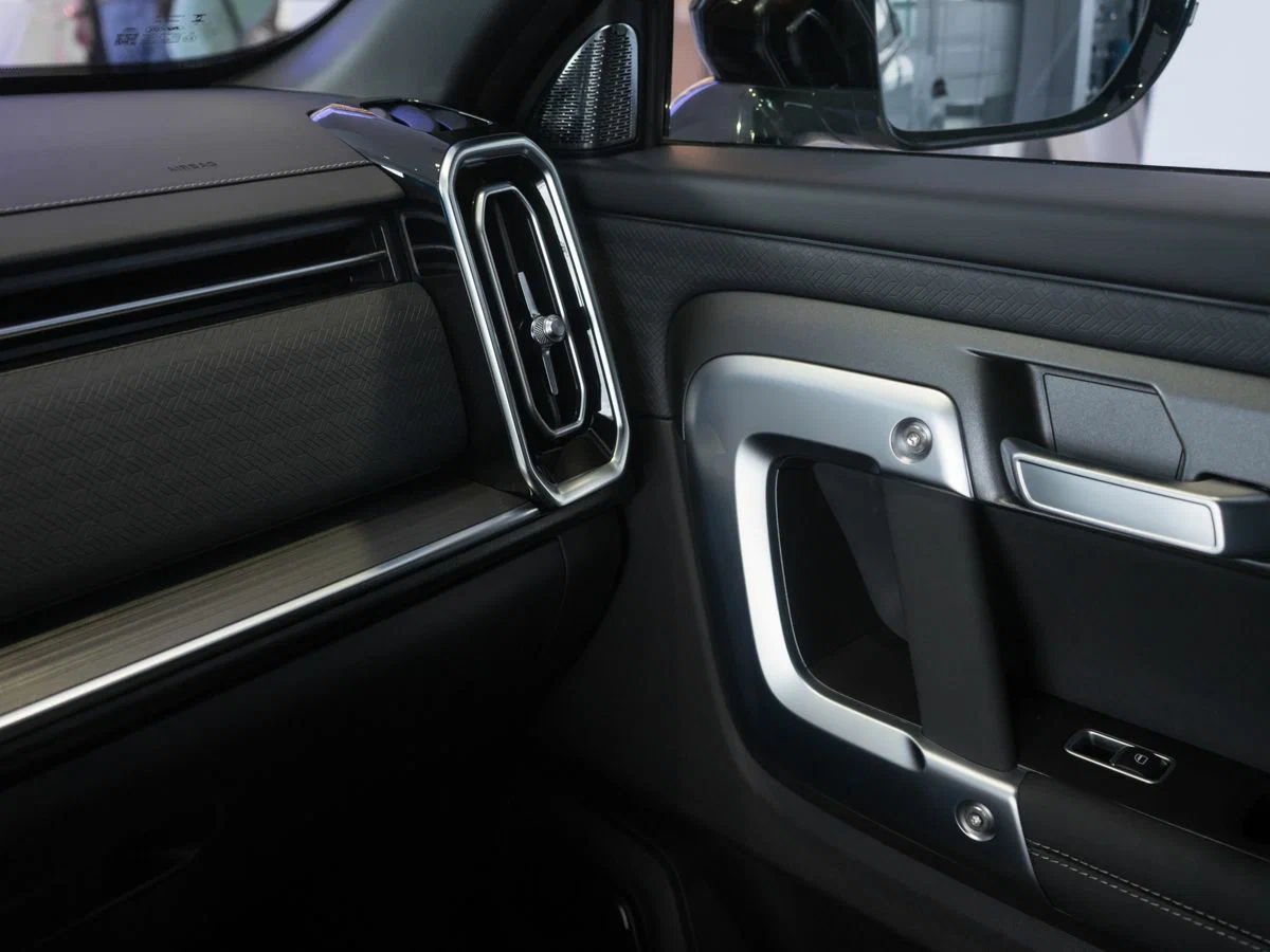 Интерьер салона <br>Jaecoo J7 LE