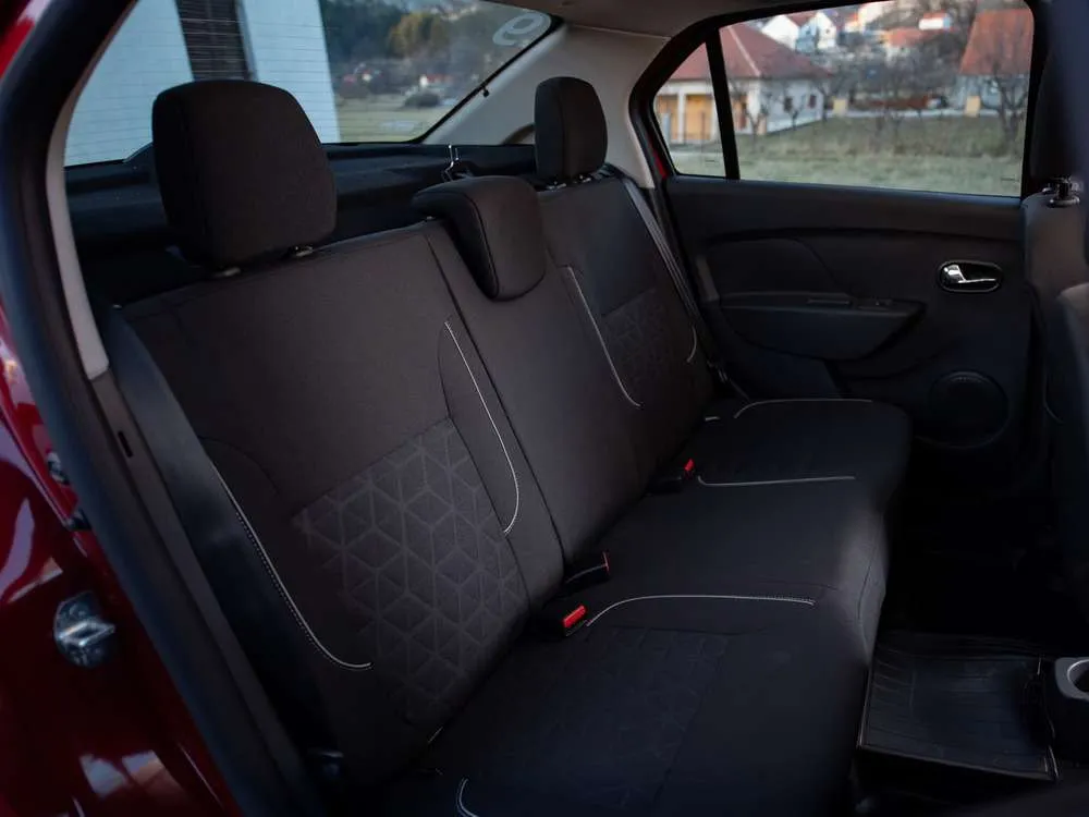 Интерьер салона <br>Renault Logan Stepway