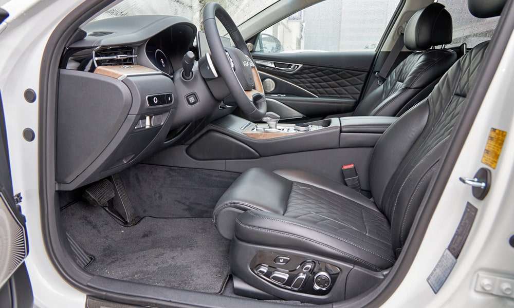 Интерьер салона <br>KIA K9