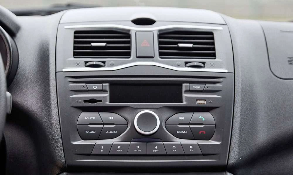 Интерьер салона <br>Lada Granta Sportline Лифтбек