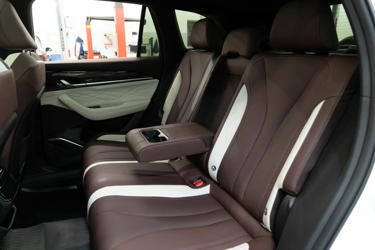 Интерьер салона <br>Geely Monjaro