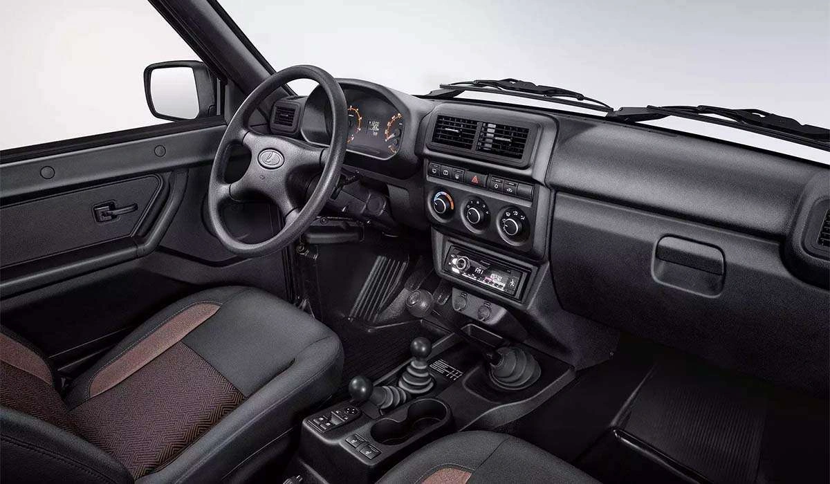 Интерьер салона <br>Lada Niva Legend 5д