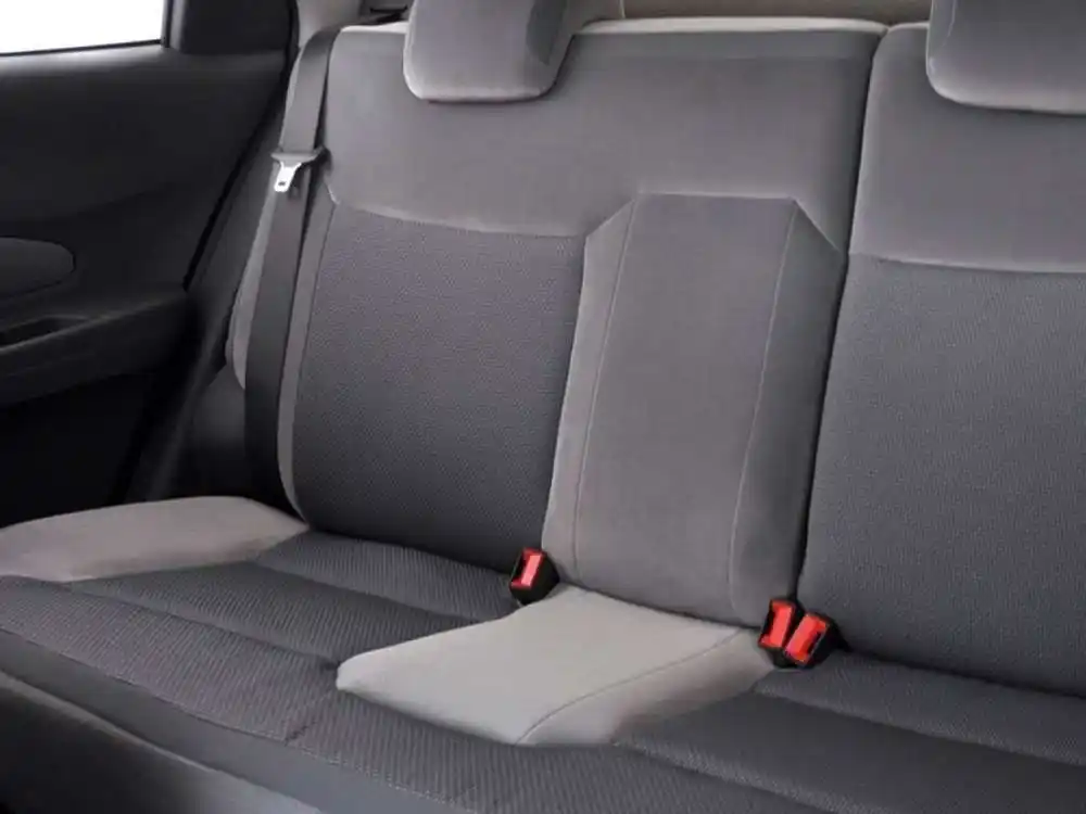 Интерьер салона <br>Chevrolet Cobalt