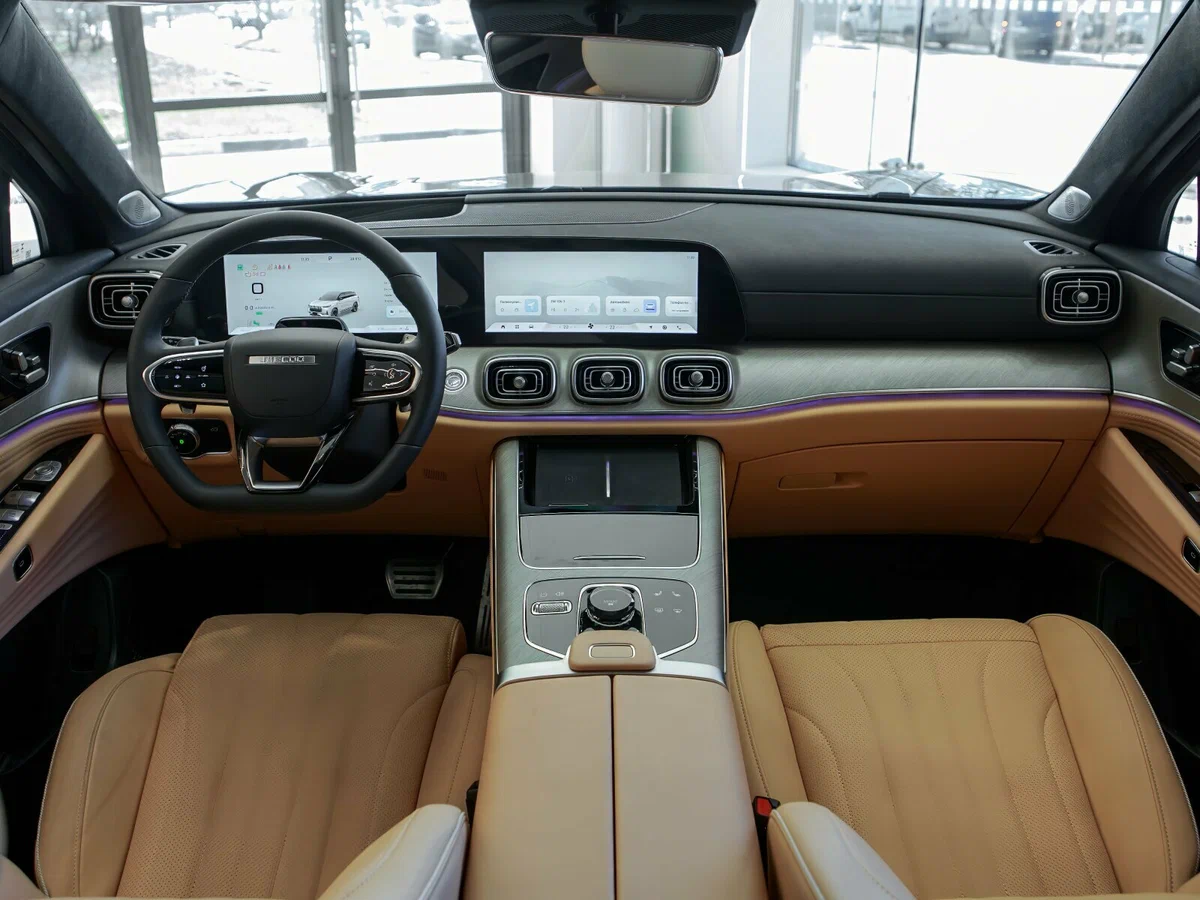 Интерьер салона <br>Jaecoo J8