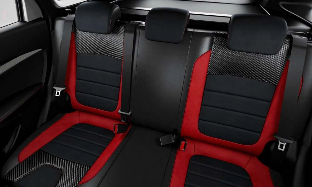 Интерьер салона <br>Lada Vesta SW Sportline