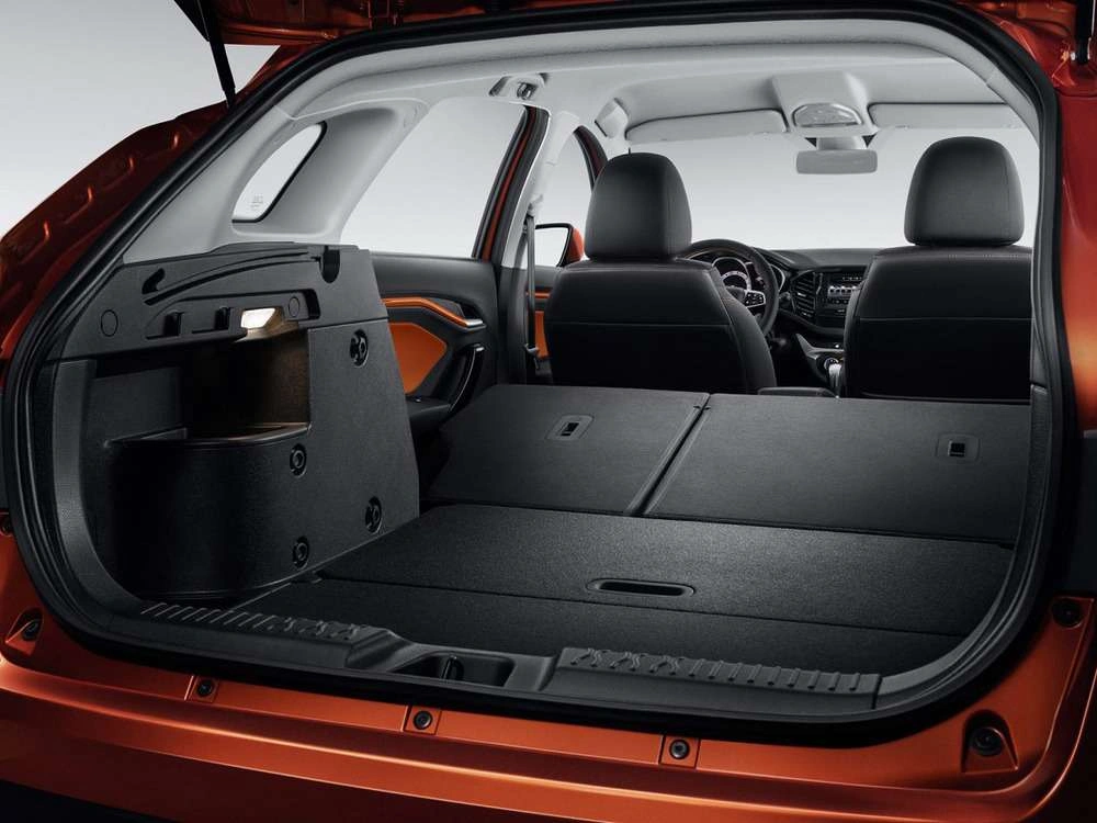 Интерьер салона <br>Lada Vesta SW Cross