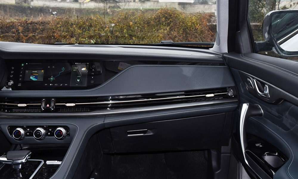 Интерьер салона <br>Changan CS95  NEW